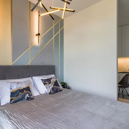 Central House Апартаменты *