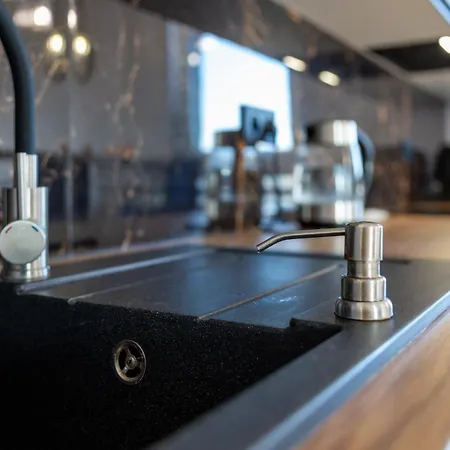 아파트 Central House